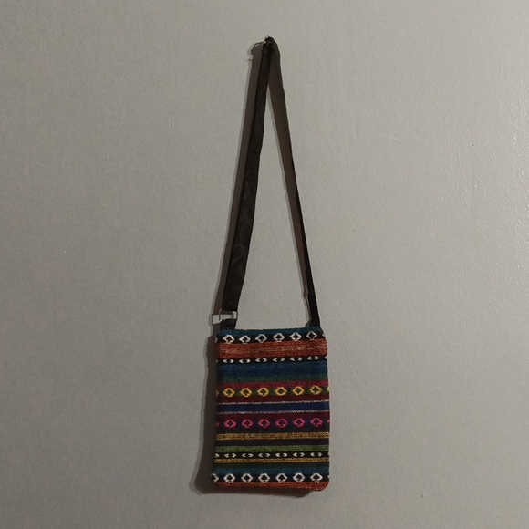 Multi color 3 zippered front section crossbody shoulder bag - Picture 10 of 17